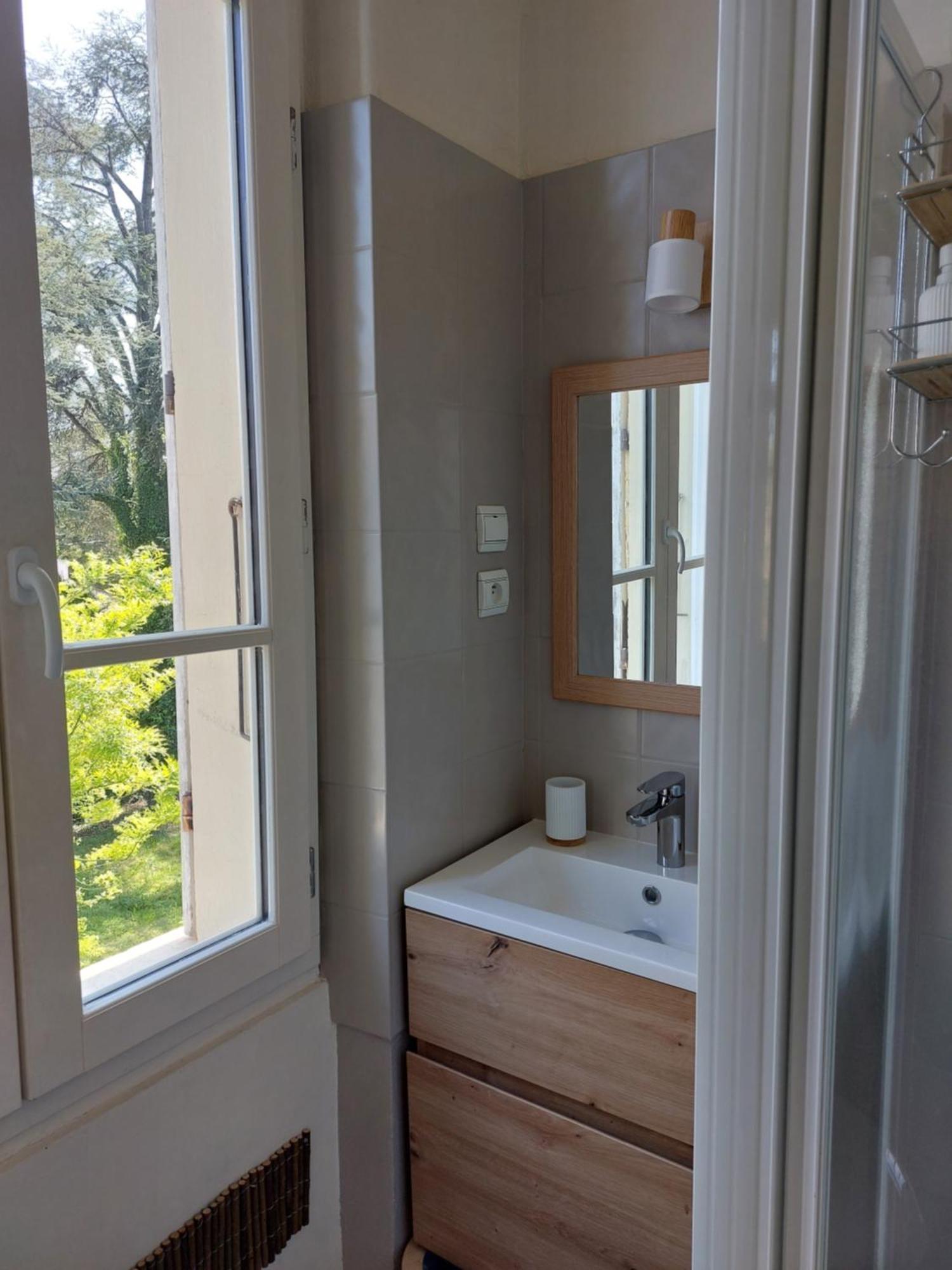 Demeure Urbaine Apartment Romans-sur-Isère Екстериор снимка